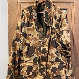 Vintage Columbia camo jacket.  Size L but is definitely sizing of XL.